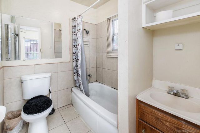 2925 Franklin Ave, San Diego, CA 92113