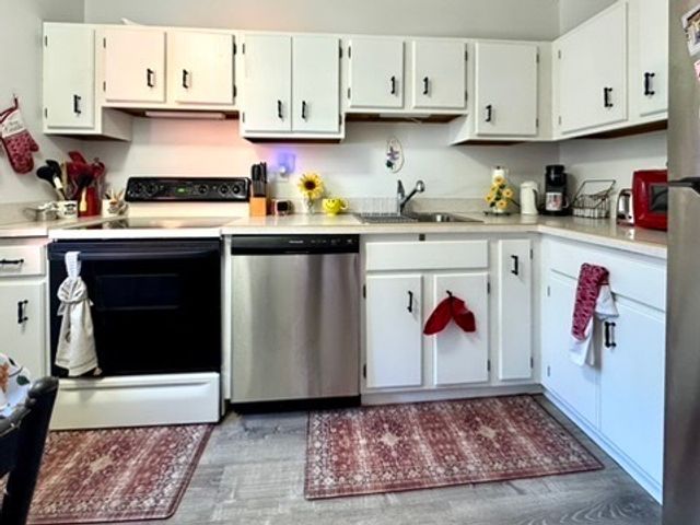 460 Asbury Ridge 460, Shelton, CT 06484