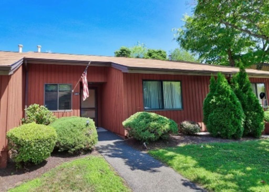 460 Asbury Ridge 460, Shelton, CT 06484
