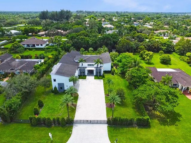 11350 NW 8th St, Plantation, FL 33325
