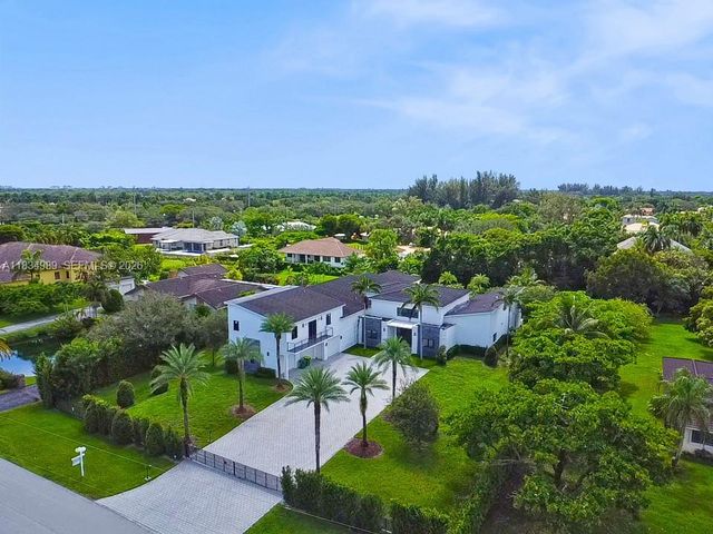 11350 NW 8th St, Plantation, FL 33325