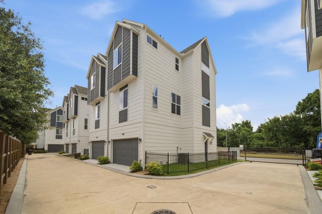 1650 W Tidwell Road, Houston, TX 77091