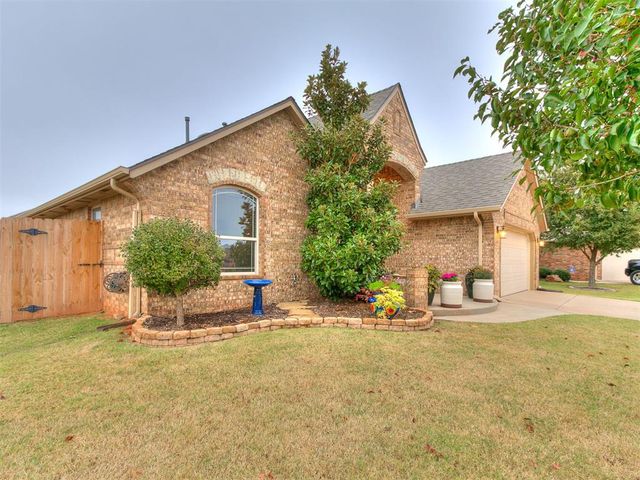2200 Timber Ridge, Yukon, OK 73099