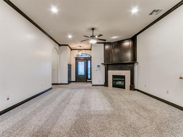 2200 Timber Ridge, Yukon, OK 73099