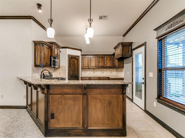 2200 Timber Ridge, Yukon, OK 73099