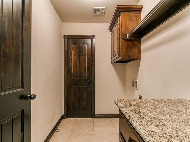 2200 Timber Ridge, Yukon, OK 73099