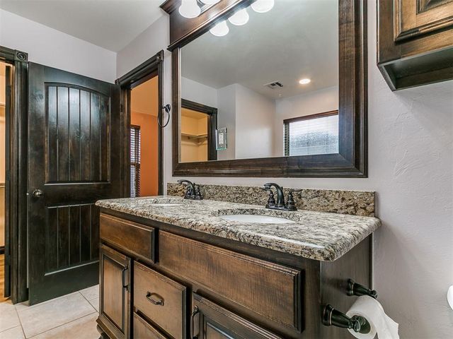 2200 Timber Ridge, Yukon, OK 73099