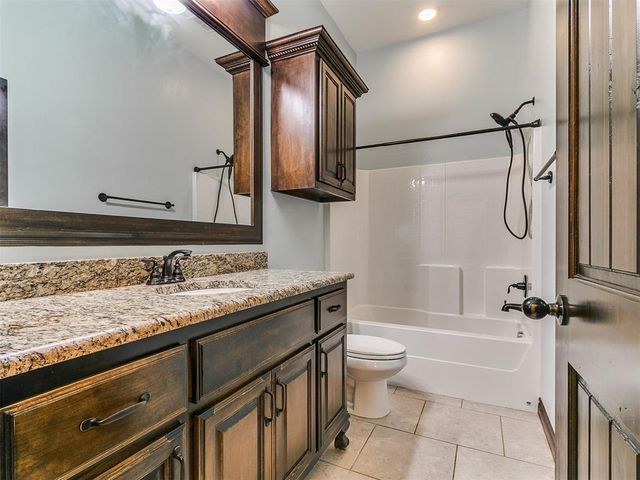 2200 Timber Ridge, Yukon, OK 73099