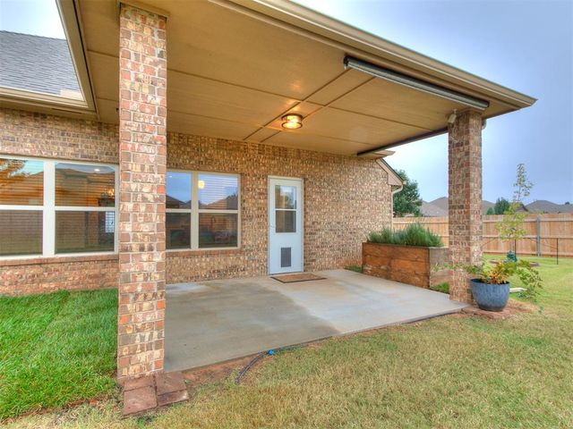 2200 Timber Ridge, Yukon, OK 73099