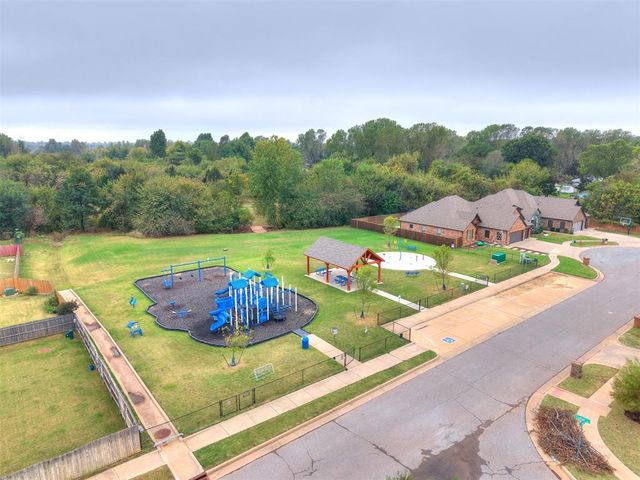 2200 Timber Ridge, Yukon, OK 73099