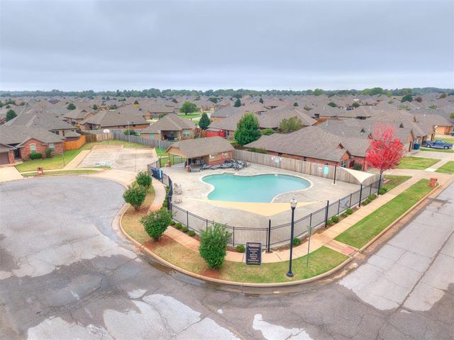 2200 Timber Ridge, Yukon, OK 73099