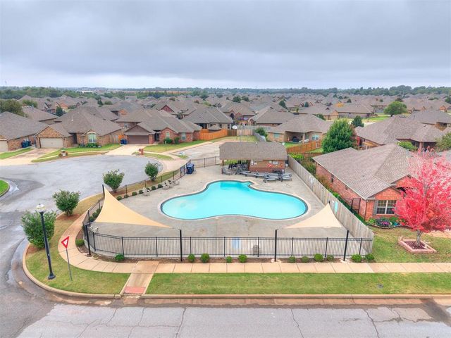 2200 Timber Ridge, Yukon, OK 73099