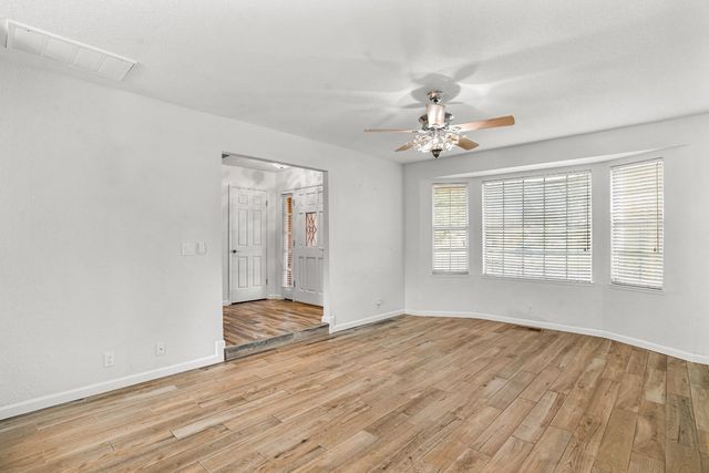 3913 Viader Dr, Modesto, CA 95356