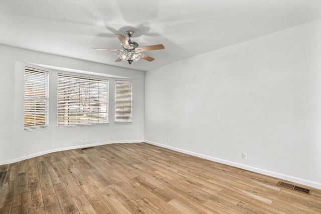 3913 Viader Dr, Modesto, CA 95356