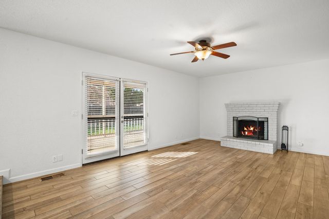 3913 Viader Dr, Modesto, CA 95356