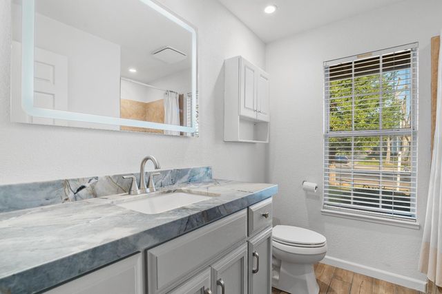 3913 Viader Dr, Modesto, CA 95356