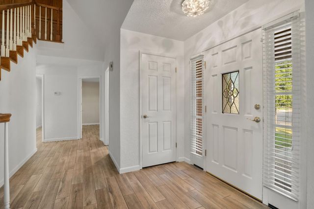 3913 Viader Dr, Modesto, CA 95356