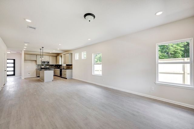 1233 Anderson Drive, Trenton, TX 75490