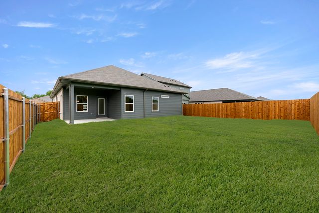 1233 Anderson Drive, Trenton, TX 75490