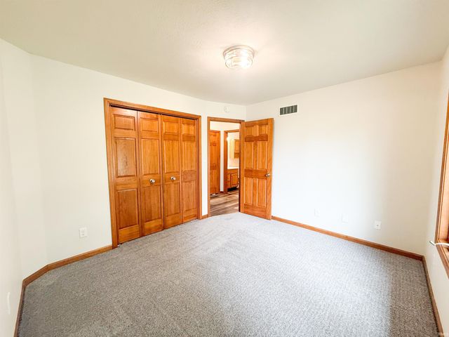 2725 Lismore Drive, Goshen, IN 46526