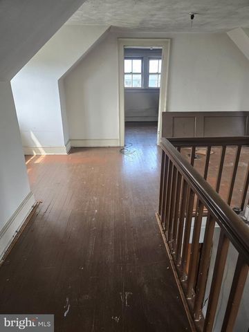 545 WALTHER RD, Newark, DE 19702