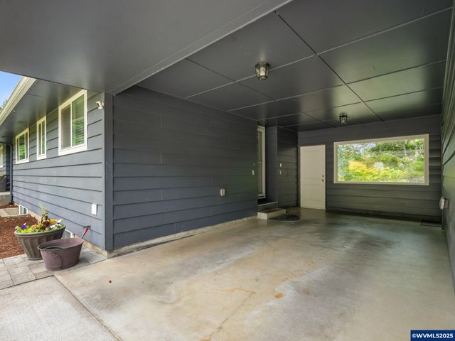 3245 Balsam Dr S, Salem, OR 97302