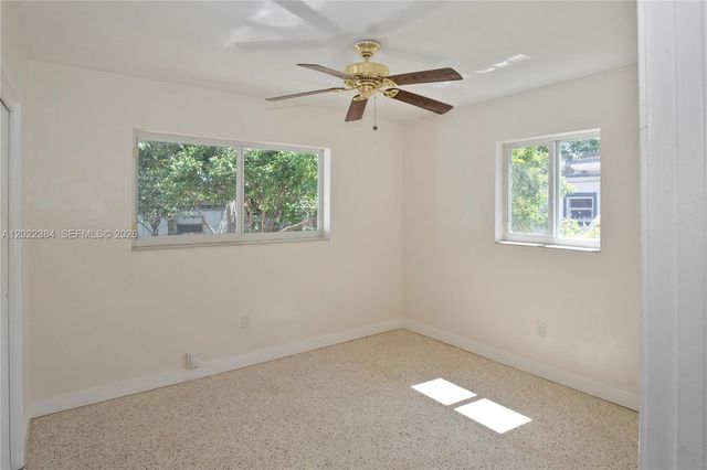 1075 NW 127th St, North Miami, FL 33168