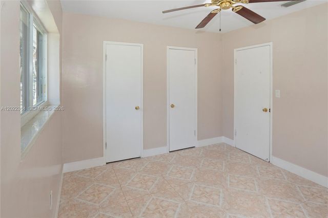 1075 NW 127th St, North Miami, FL 33168