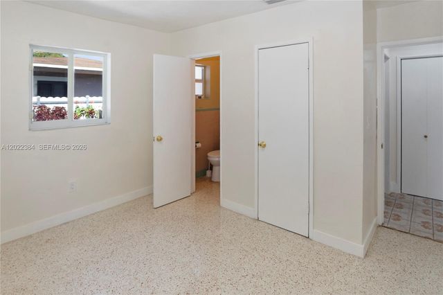 1075 NW 127th St, North Miami, FL 33168