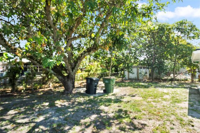 1075 NW 127th St, North Miami, FL 33168