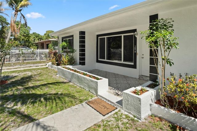 1075 NW 127th St, North Miami, FL 33168