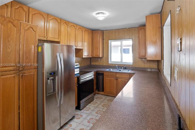 1075 NW 127th St, North Miami, FL 33168