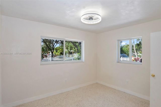 1075 NW 127th St, North Miami, FL 33168