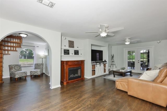 2802 HIDEAWAY LANE, Valrico, FL 33596