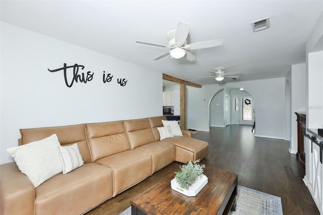 2802 HIDEAWAY LANE, Valrico, FL 33596