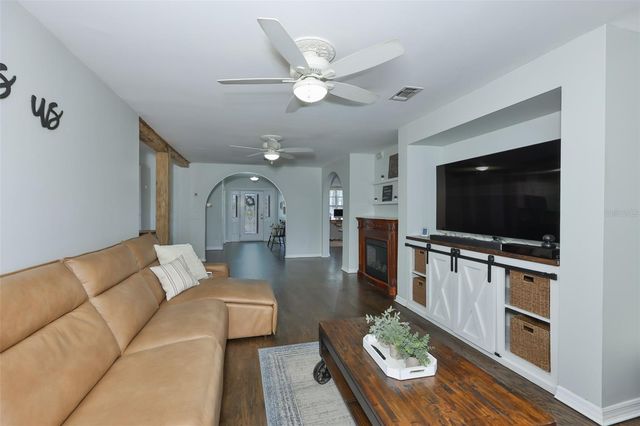 2802 HIDEAWAY LANE, Valrico, FL 33596