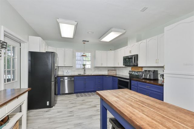 2802 HIDEAWAY LANE, Valrico, FL 33596