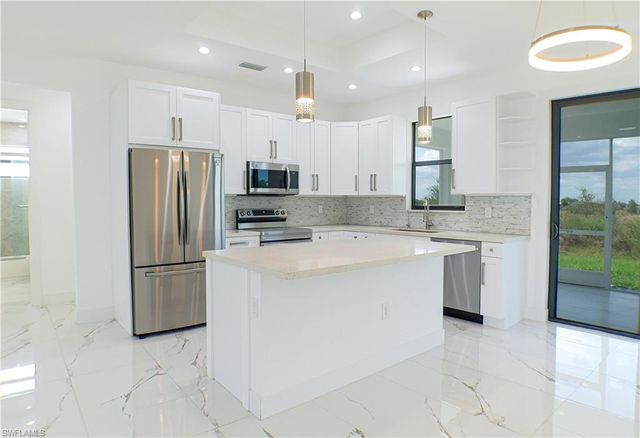 4145 68th AVE NE, Naples, FL 34120