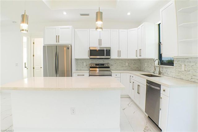 4145 68th AVE NE, Naples, FL 34120