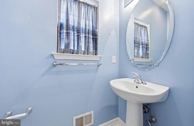 38 CENTENNIAL DR, Hammonton, NJ 08037