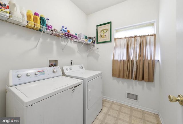 38 CENTENNIAL DR, Hammonton, NJ 08037