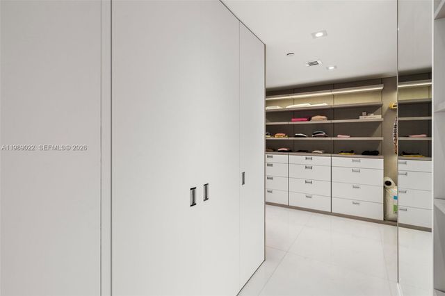 9999 Collins Avenue 11J, Bal Harbour, FL 33154