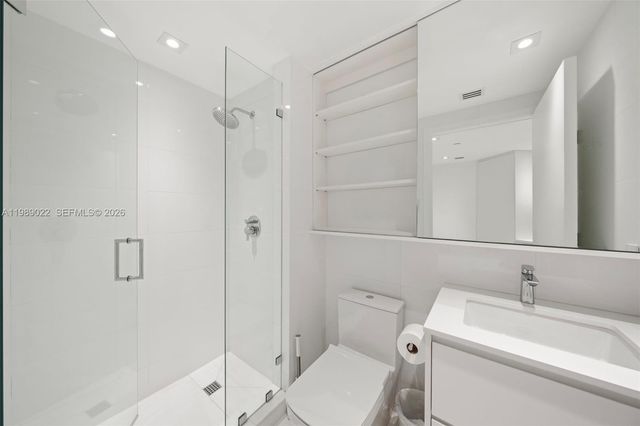 9999 Collins Avenue 11J, Bal Harbour, FL 33154