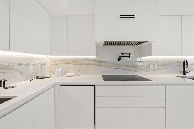 9999 Collins Avenue 11J, Bal Harbour, FL 33154