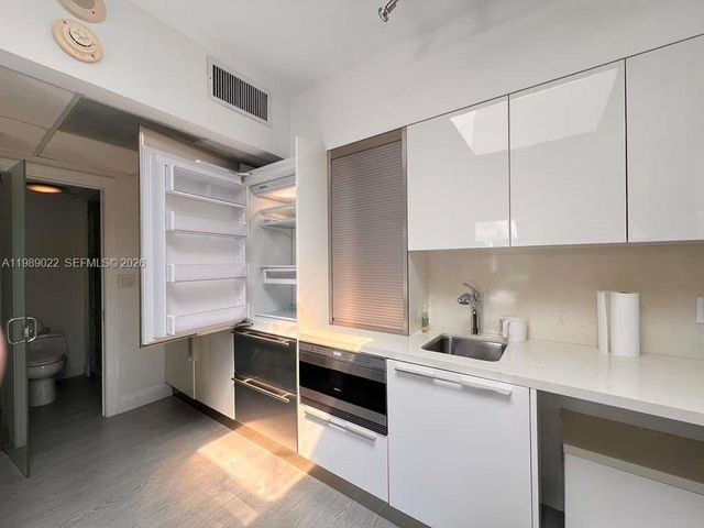 9999 Collins Avenue 11J, Bal Harbour, FL 33154