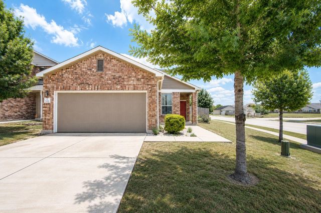 102 Landing LN, New Braunfels, TX 78130