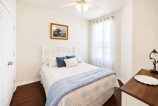102 Landing LN, New Braunfels, TX 78130
