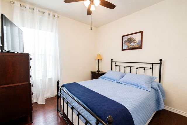 102 Landing LN, New Braunfels, TX 78130