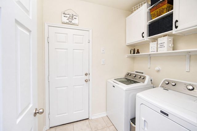 102 Landing LN, New Braunfels, TX 78130