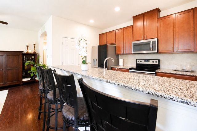 102 Landing LN, New Braunfels, TX 78130